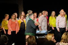 Voices en Tint maken een reis door de tijd